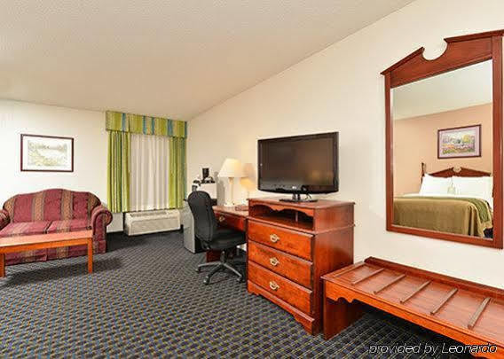 Inn Comfort Near St Louis 2*