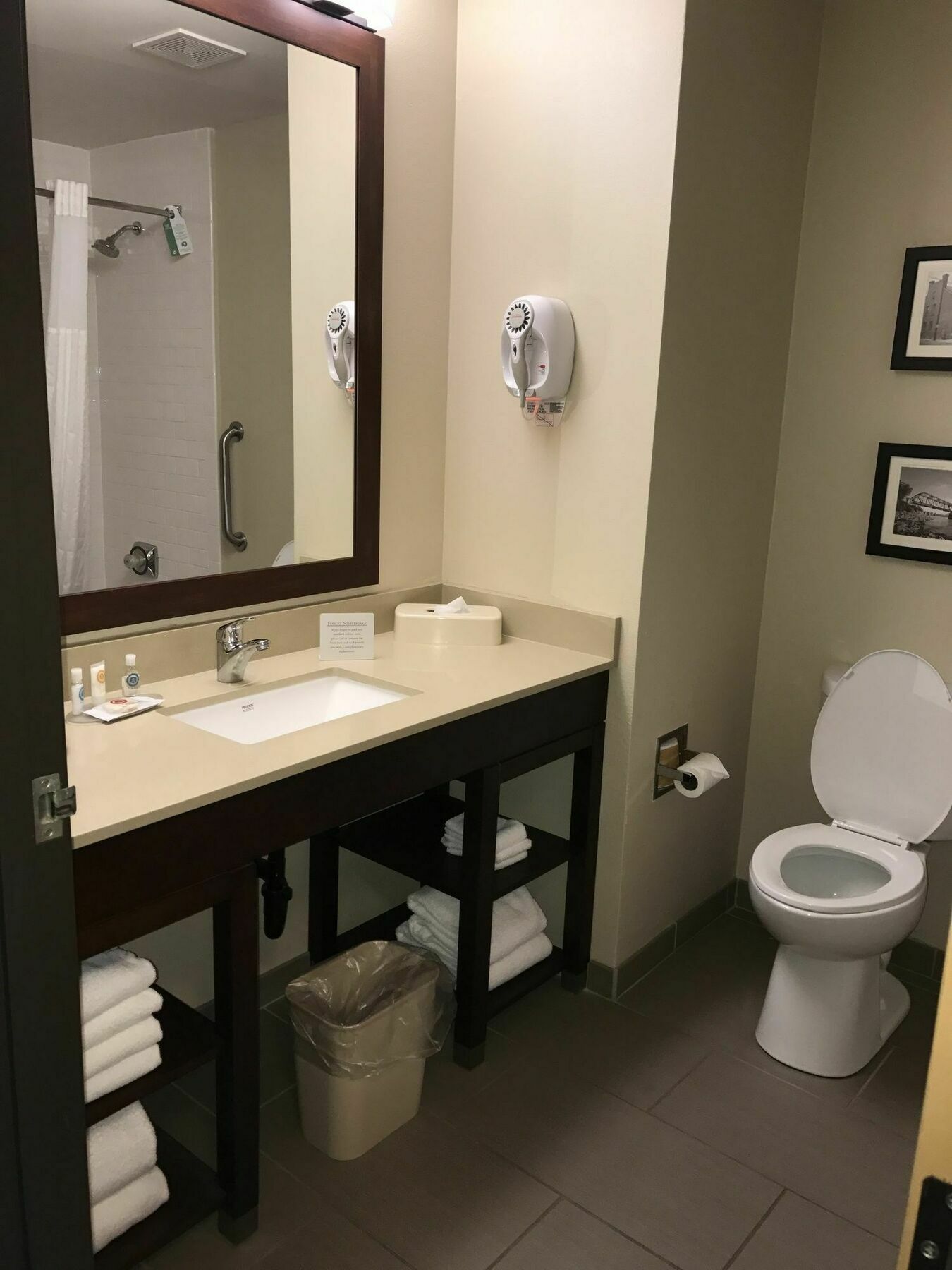 Inn Comfort Near St Louis Collinsville