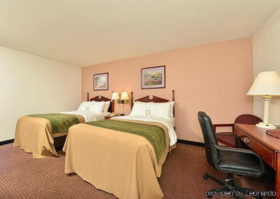 Inn Comfort Near St Louis 2*